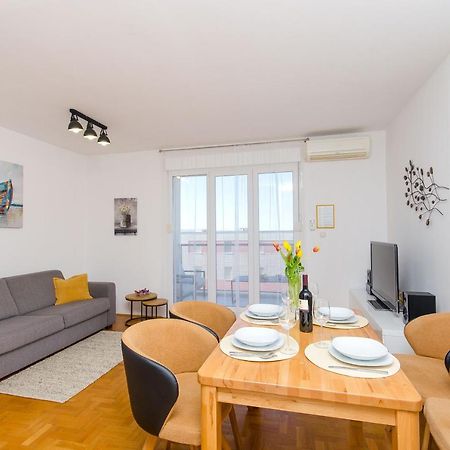Spacious Apartment Smile With Terrace And Secure Garage Split Zewnętrze zdjęcie