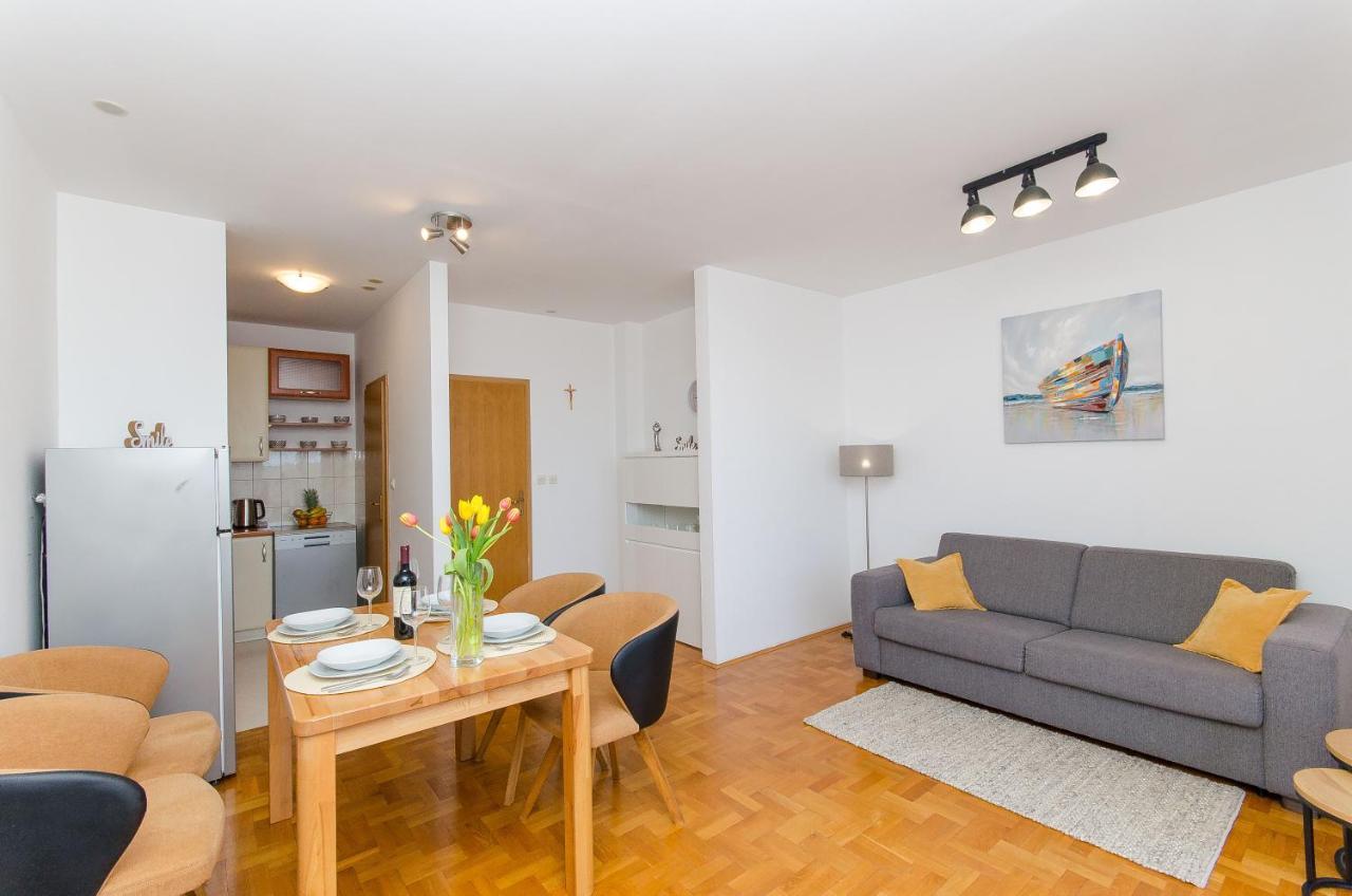 Spacious Apartment Smile With Terrace And Secure Garage Split Zewnętrze zdjęcie